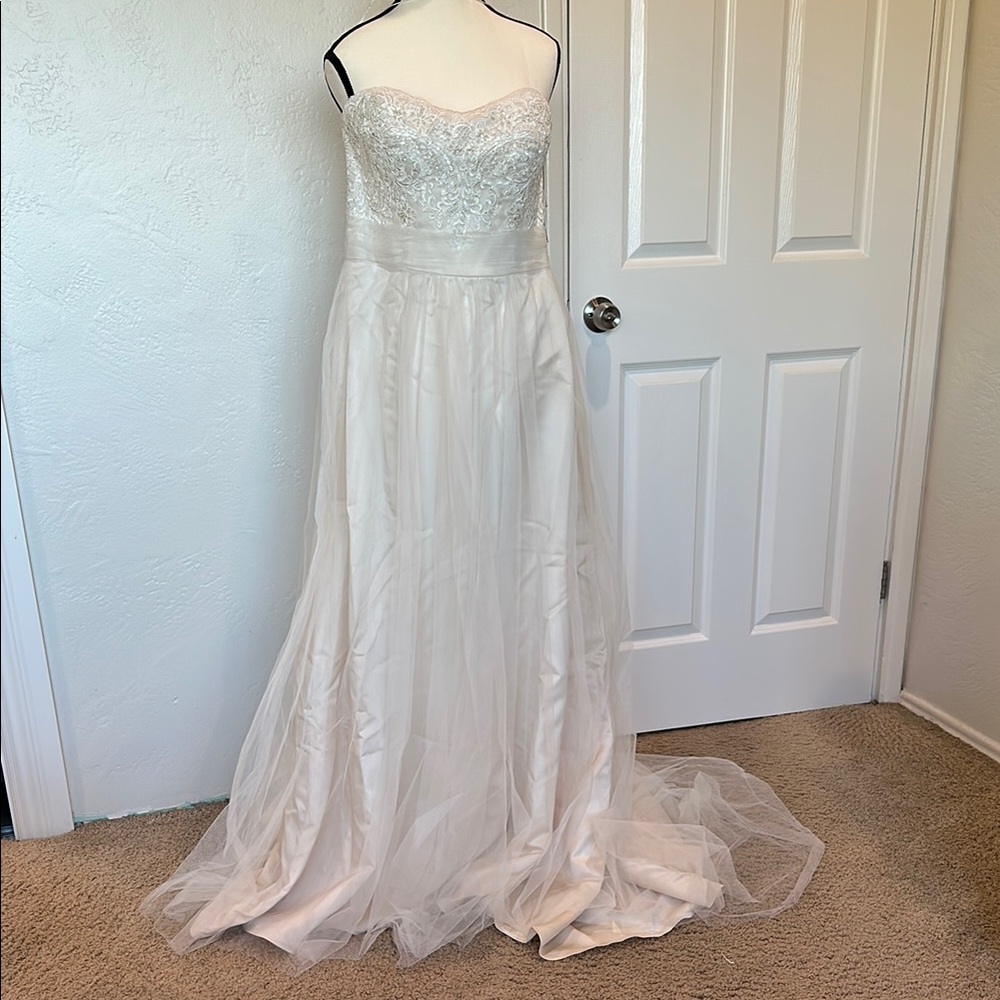 Elegant Strapless White Gown- Champagne Ivory